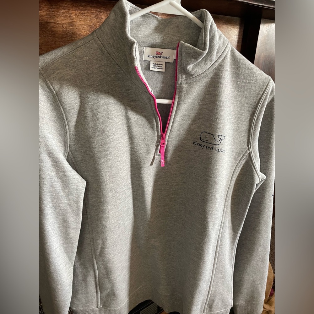 Vineyard Vine pullover